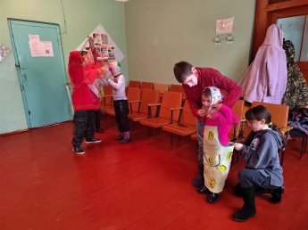 Масленица идёт, за собой весну ведёт