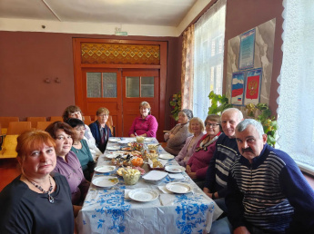 Славим возраст золотой