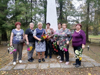 Возложение цветов в д.Мытишино